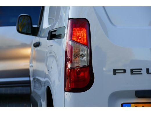 Peugeot Partner 1.5 BlueHDi 100 S&S L1 € 2.330,- Voorraad Voordeel | Pakket Comfort Connect | schuifdeur links | ... ActivLease financial lease
