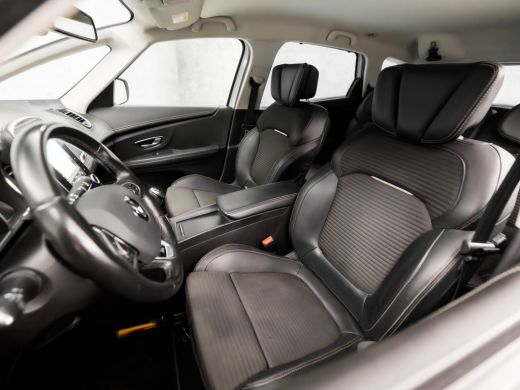Renault Scénic 1.2 TCe Bose Sport (GROOT NAVI, DIGITAL COCKPIT, LED KOPLAMPEN, CAMERA, BOSE AUDIO, LEDER, SPORTS... ActivLease financial lease