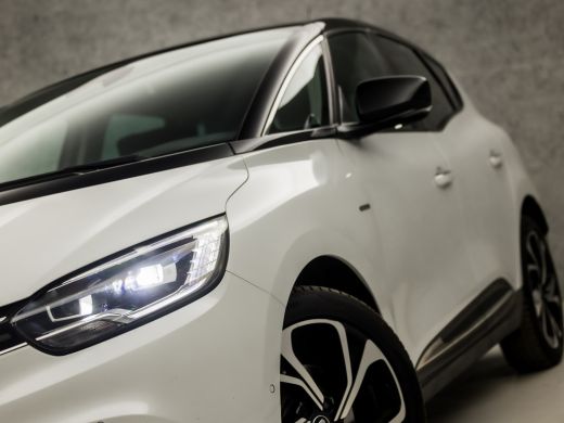 Renault Scénic 1.2 TCe Bose Sport (GROOT NAVI, DIGITAL COCKPIT, LED KOPLAMPEN, CAMERA, BOSE AUDIO, LEDER, SPORTS... ActivLease financial lease