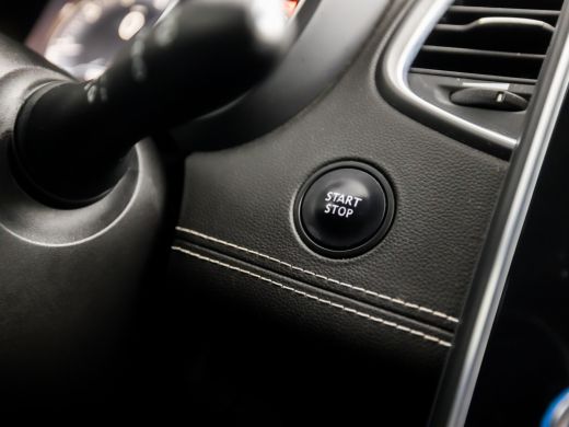 Renault Scénic 1.2 TCe Bose Sport (GROOT NAVI, DIGITAL COCKPIT, LED KOPLAMPEN, CAMERA, BOSE AUDIO, LEDER, SPORTS... ActivLease financial lease
