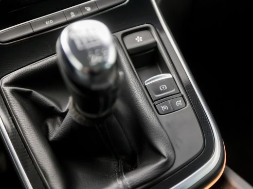 Renault Scénic 1.2 TCe Bose Sport (GROOT NAVI, DIGITAL COCKPIT, LED KOPLAMPEN, CAMERA, BOSE AUDIO, LEDER, SPORTS... ActivLease financial lease