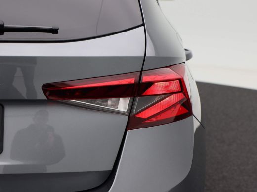 Skoda Fabia 1.0 TSi Ambition | Navigatie | Airco | Cruise Controle | 15 Inch | Parkeersensoren | 70.403 Km!! ActivLease financial lease