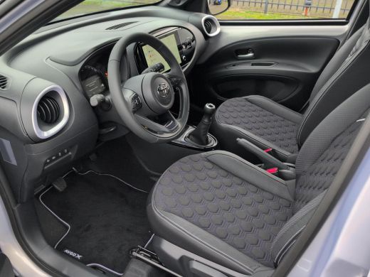 Toyota Aygo X 1.0 VVT-i MT JBL | Nieuwe Auto | Apple Carplay | Android Auto | Subwoofer | Middenarmsteun | ActivLease financial lease