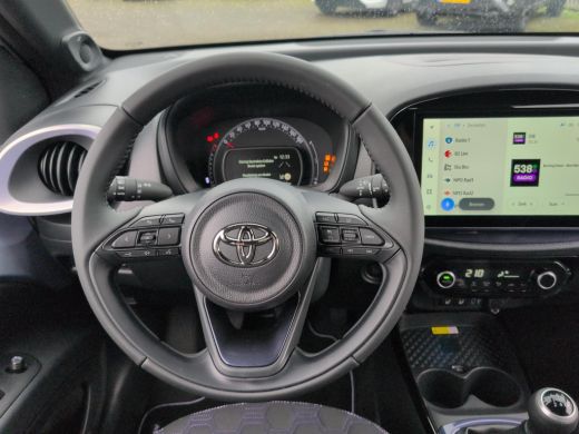 Toyota Aygo X 1.0 VVT-i MT JBL | Nieuwe Auto | Apple Carplay | Android Auto | Subwoofer | Middenarmsteun | ActivLease financial lease