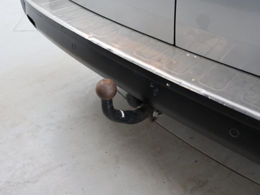 Toyota ProAce 2.0 D-4D PROFESSIONAL LONG + 2 SCHUIFDEUREN | LEDER | NAVIGATIE | TREKHAAK 2500 KG ActivLease financial lease