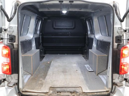 Toyota ProAce Worker 2.0 D-4D PROFESSIONAL LONG + 2 SCHUIFDEUREN | LEDER | NAVIGATIE | TREKHAAK 2500 KG ActivLease financial lease