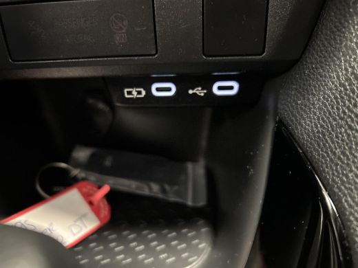 Toyota Yaris 1.5 Hybrid 115 First Edition (Navigatie - Adaptive cruise) ActivLease financial lease