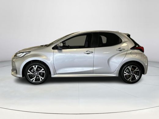 Toyota Yaris 1.5 Hybrid 115 First Edition (Navigatie - Adaptive cruise) ActivLease financial lease
