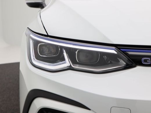Volkswagen Golf 1.4 eHybrid GTE 245 Pk Automaat | Full LED IQ Light | Panoramadak | 18 Inch | Navigatie | Adaptiv... ActivLease financial lease