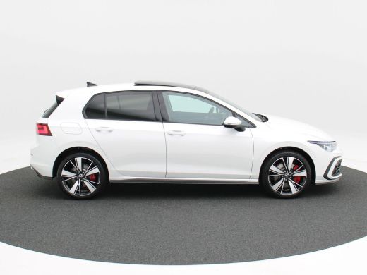 Volkswagen Golf 1.4 eHybrid GTE 245 Pk Automaat | Full LED IQ Light | Panoramadak | 18 Inch | Navigatie | Adaptiv... ActivLease financial lease