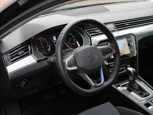 Volkswagen Passat Variant 1.4 TSI PHEV GTE 218pk | Matrix LED | Camera ActivLease financial lease