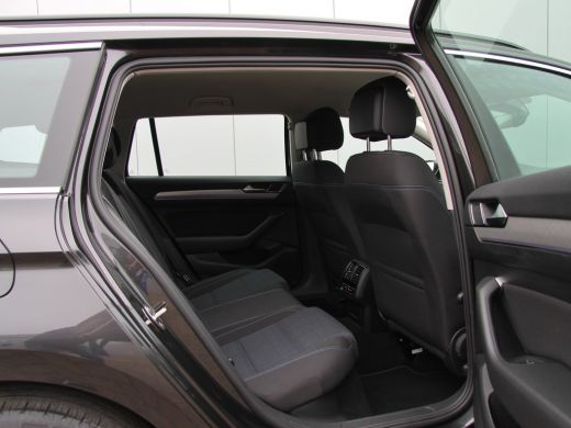 Volkswagen Passat Variant 1.4 TSI PHEV GTE 218pk | Matrix LED | Camera ActivLease financial lease