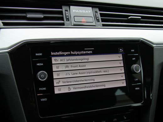 Volkswagen Passat Variant 1.4 TSI PHEV GTE 218pk | Matrix LED | Camera ActivLease financial lease