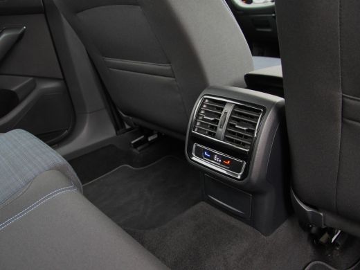 Volkswagen Passat Variant 1.4 TSI PHEV GTE 218pk | Matrix LED | Camera ActivLease financial lease