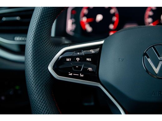 Volkswagen Polo Volkswagen 2.0 GTI DSG-7 207PK | PANORAMADAK | ALARM | CAMERA | ARTVELOURS | BEATS AUDIO ActivLease financial lease