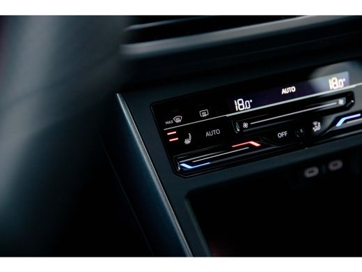 Volkswagen Polo Volkswagen 2.0 GTI DSG-7 207PK | PANORAMADAK | ALARM | CAMERA | ARTVELOURS | BEATS AUDIO ActivLease financial lease