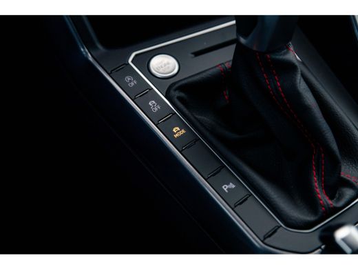 Volkswagen Polo Volkswagen 2.0 GTI DSG-7 207PK | PANORAMADAK | ALARM | CAMERA | ARTVELOURS | BEATS AUDIO ActivLease financial lease