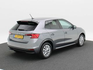Skoda Fabia 1.0 TSi Ambition | Navigatie | Airco | Cruise Controle | 15 Inch | Parkeersensoren | 70.403 Km!!