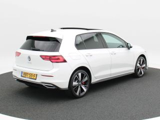 Volkswagen Golf 1.4 eHybrid GTE 245 Pk Automaat | Full LED IQ Light | Panoramadak | 18 Inch | Navigatie | Adaptiv...