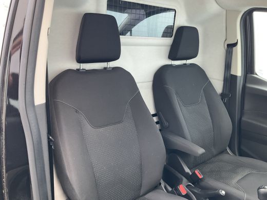 Ford Transit Courier 1.0 Nav Carplay Camera Stoelverw Trekh Limited EcoBoost S&S ActivLease financial lease