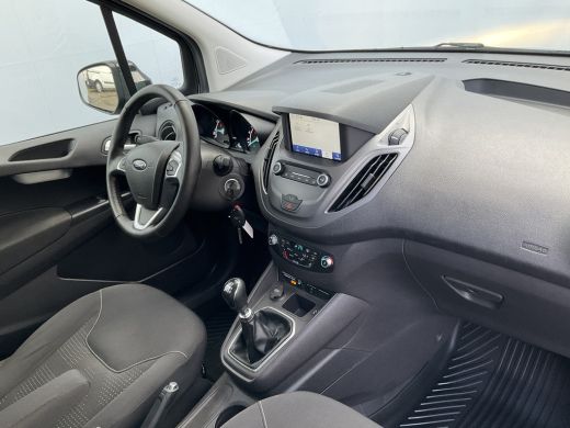 Ford Transit Courier 1.0 Nav Carplay Camera Stoelverw Trekh Limited EcoBoost S&S ActivLease financial lease