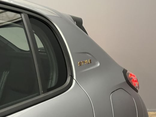 Peugeot 208 1.2 PureTech 75 Style | Apple Carplay/Android Auto|telefoonintegratie premium | DAB ontvanger | L... ActivLease financial lease