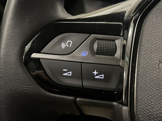 Peugeot 208 1.2 PureTech Allure Pack Peugeot 208 1.2 PureTech Handmatig 208 | Airco | Apple Carplay/Android A... ActivLease financial lease
