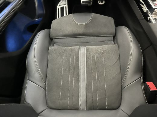 Peugeot 3008 Peugeot 1.6 HYbrid 225 GT Pack Business FOCAL | Camera360 | Elec.Stoel | Massage | Adaptieve crui... ActivLease financial lease