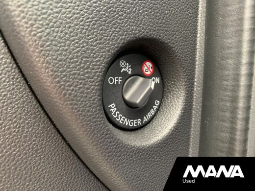 Renault Master T35 2.3 dCi 135 L3H2 Comfort Cruise Airco Camera Blindehoek Detectie Bijrijdersbank NAVI Bluetoot... ActivLease financial lease