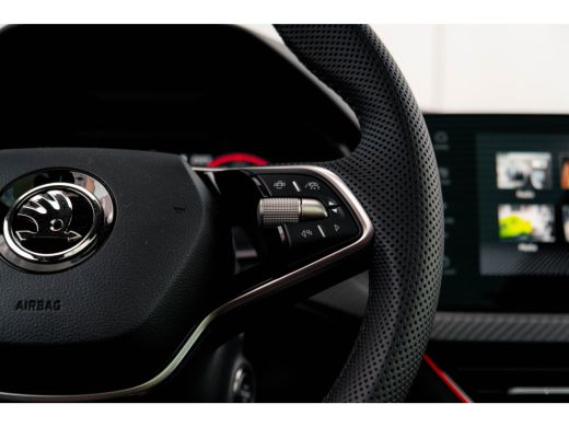 Skoda Scala ŠKODA Monte Carlo | Achteruitrijcamera | Adaptive Cruise Control | Chromen raamlijsten ActivLease financial lease