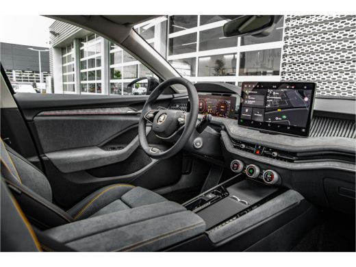 Skoda Superb ŠKODA First Edition | Achteruitrijcamera | Climatronic, elektronische airconditioning met 3 klima... ActivLease financial lease