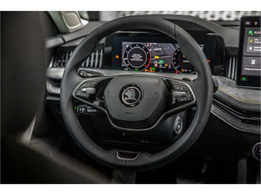 Skoda Superb ŠKODA First Edition | Achteruitrijcamera | Climatronic, elektronische airconditioning met 3 klima... ActivLease financial lease