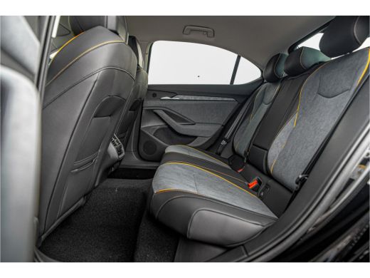 Skoda Superb ŠKODA First Edition | Achteruitrijcamera | Climatronic, elektronische airconditioning met 3 klima... ActivLease financial lease