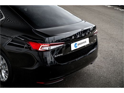 Skoda Superb ŠKODA First Edition | Achteruitrijcamera | Climatronic, elektronische airconditioning met 3 klima... ActivLease financial lease