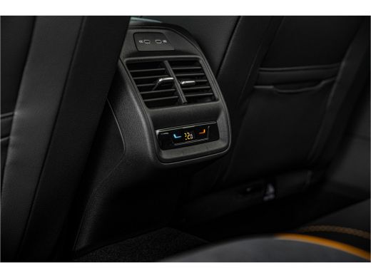 Skoda Superb ŠKODA First Edition | Achteruitrijcamera | Climatronic, elektronische airconditioning met 3 klima... ActivLease financial lease