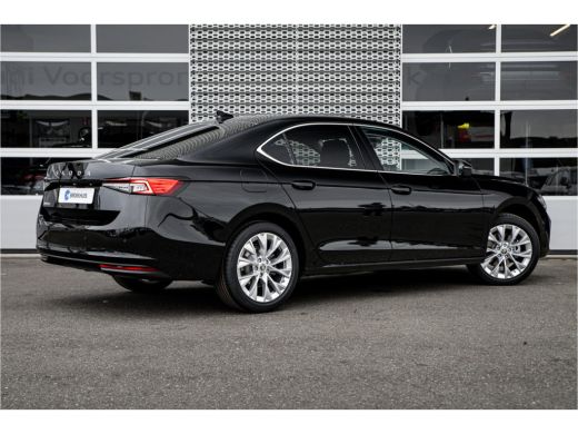 Skoda Superb ŠKODA First Edition | Achteruitrijcamera | Climatronic, elektronische airconditioning met 3 klima... ActivLease financial lease