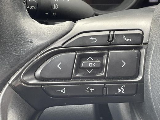 Toyota Yaris 1.5 Hybrid Dynamic **APPLE CARPLAY/ PARKEERCAMERA/ 36 MAANDEN GARANTIE** ActivLease financial lease