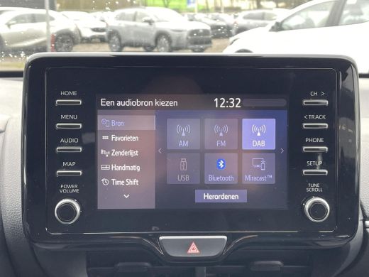 Toyota Yaris 1.5 Hybrid Dynamic **APPLE CARPLAY/ PARKEERCAMERA/ 36 MAANDEN GARANTIE** ActivLease financial lease