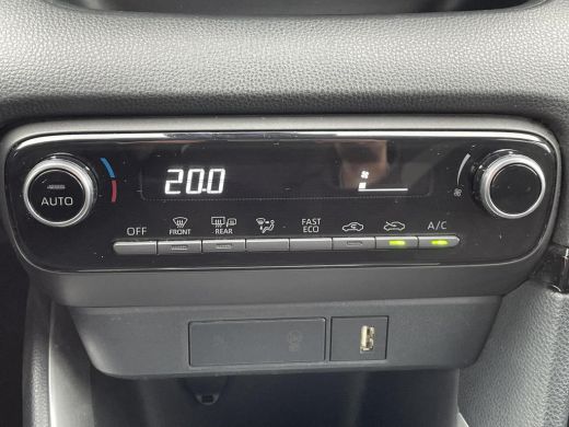 Toyota Yaris 1.5 Hybrid Dynamic **APPLE CARPLAY/ PARKEERCAMERA/ 36 MAANDEN GARANTIE** ActivLease financial lease