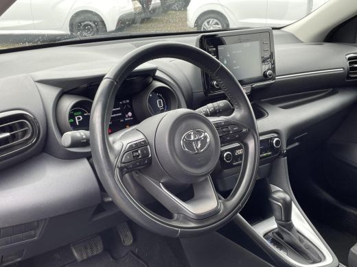 Toyota Yaris 1.5 Hybrid Dynamic **APPLE CARPLAY/ PARKEERCAMERA/ 36 MAANDEN GARANTIE** ActivLease financial lease