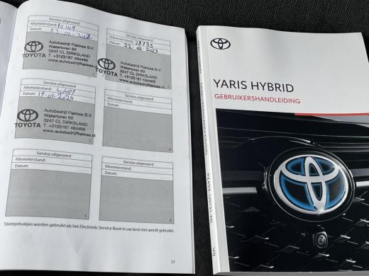 Toyota Yaris 1.5 Hybrid Dynamic **APPLE CARPLAY/ PARKEERCAMERA/ 36 MAANDEN GARANTIE** ActivLease financial lease