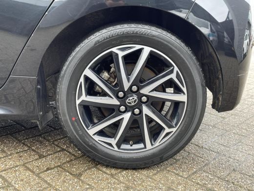 Toyota Yaris 1.5 Hybrid Dynamic **APPLE CARPLAY/ PARKEERCAMERA/ 36 MAANDEN GARANTIE** ActivLease financial lease