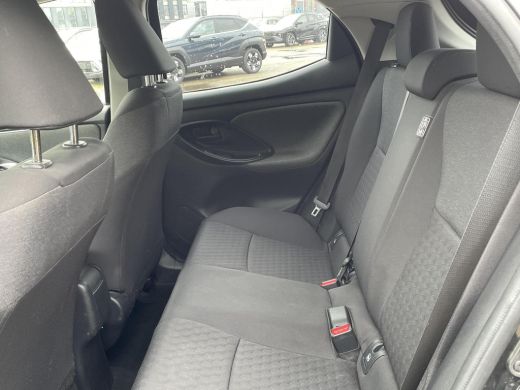 Toyota Yaris 1.5 Hybrid Dynamic **APPLE CARPLAY/ PARKEERCAMERA/ 36 MAANDEN GARANTIE** ActivLease financial lease
