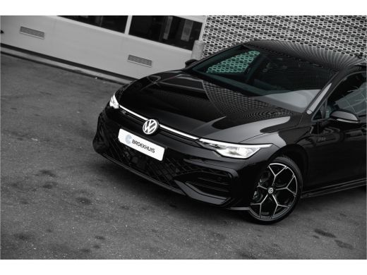 Volkswagen Golf 1.5 eTSI R-Line Edition | 360 camera | Dodehoeksensor | Navi | Stoel + Stuurverw. | ActivLease financial lease