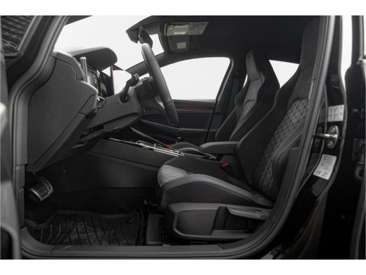 Volkswagen Golf 1.5 eTSI R-Line Edition | 360 camera | Dodehoeksensor | Navi | Stoel + Stuurverw. | ActivLease financial lease