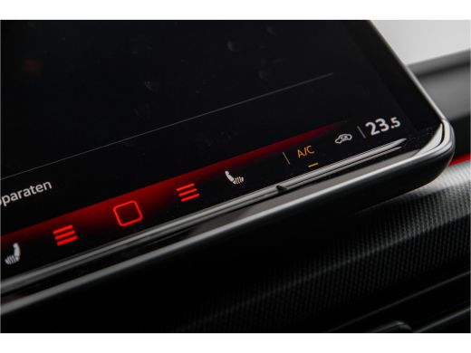 Volkswagen Golf 1.5 eTSI R-Line Edition | 360 camera | Dodehoeksensor | Navi | Stoel + Stuurverw. | ActivLease financial lease