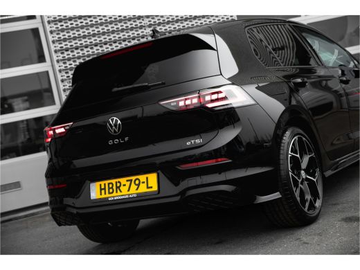Volkswagen Golf 1.5 eTSI R-Line Edition | 360 camera | Dodehoeksensor | Navi | Stoel + Stuurverw. | ActivLease financial lease
