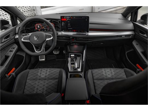 Volkswagen Golf 1.5 eTSI R-Line Edition | 360 camera | Dodehoeksensor | Navi | Stoel + Stuurverw. | ActivLease financial lease
