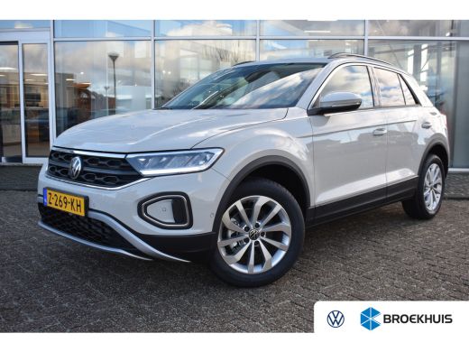 Volkswagen T-Roc Volkswagen 1.0 TSI Life Edition Zijruiten achter en achterruit getint 65% lichtabsorberend Volkswagen T-Roc Volkswagen 1.0 TSI Life Edition Zijruiten achter en achterruit getint 65% lichtabsorberend
