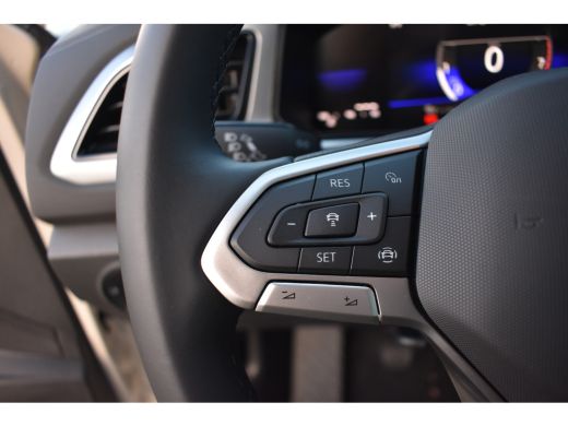 Volkswagen T-Roc Volkswagen 1.0 TSI Life Edition Zijruiten achter en achterruit getint 65% lichtabsorberend ActivLease financial lease